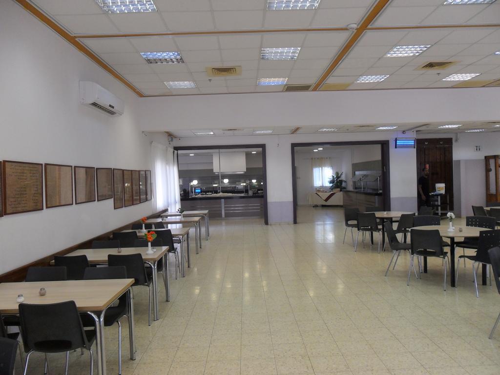 Almog Kibbutz Hotel 외부 사진