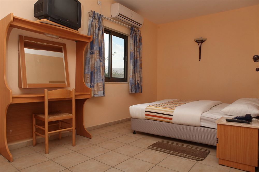 Almog Kibbutz Hotel 외부 사진